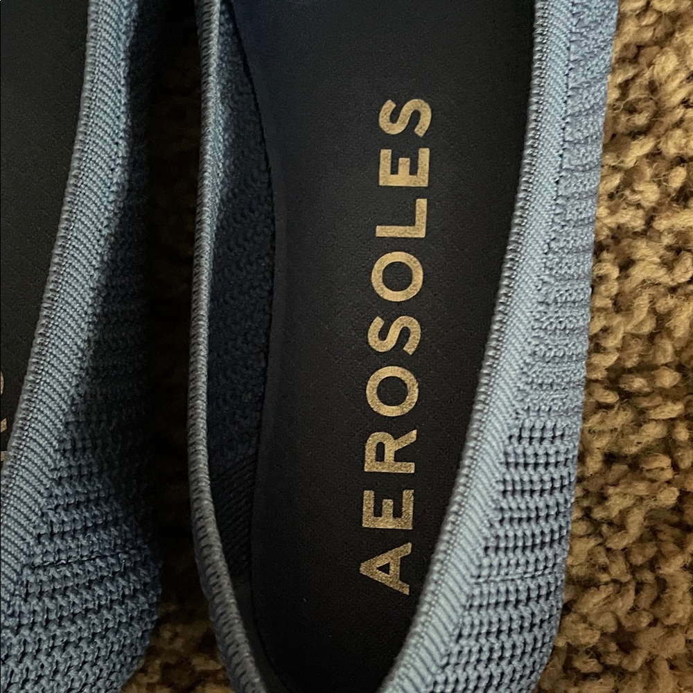 New in Box AEROSOLES Women's Textured Blue Loafers size 8 - Picture 4 of 5